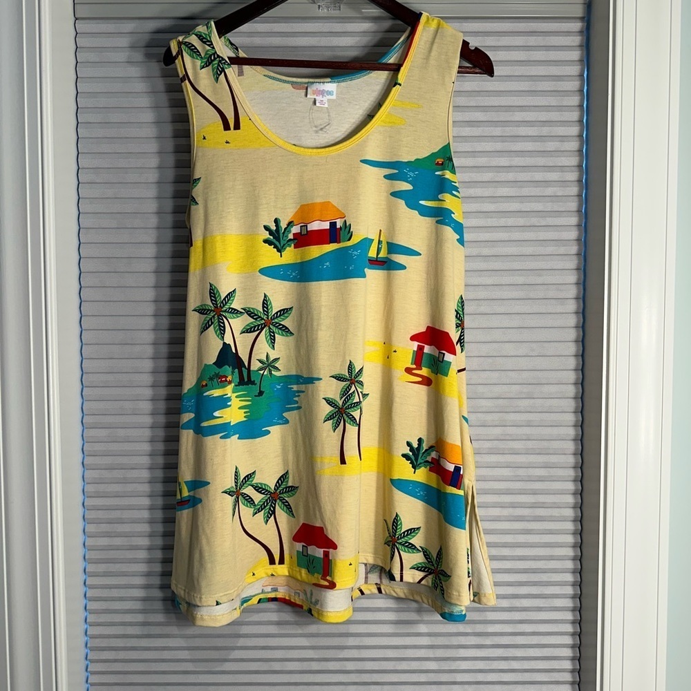 Bundle of 3 beach shirts/coverups - Picture 5 of 9